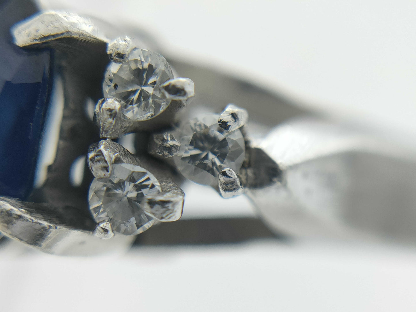 Sapphire and Diamond Pt900 4.1g Ring