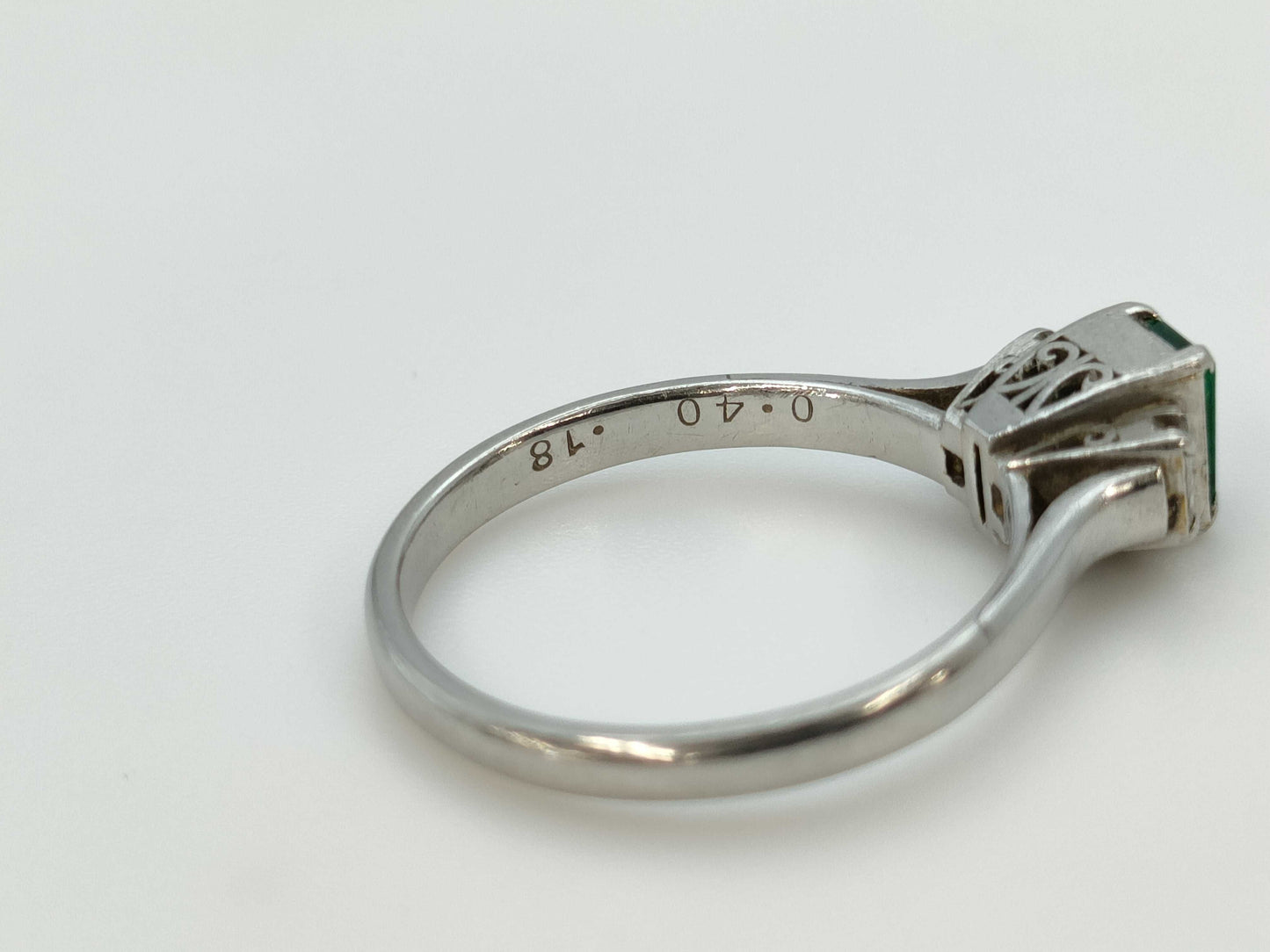 E0.40ct D0.18ct Pm850 3.1g Ring