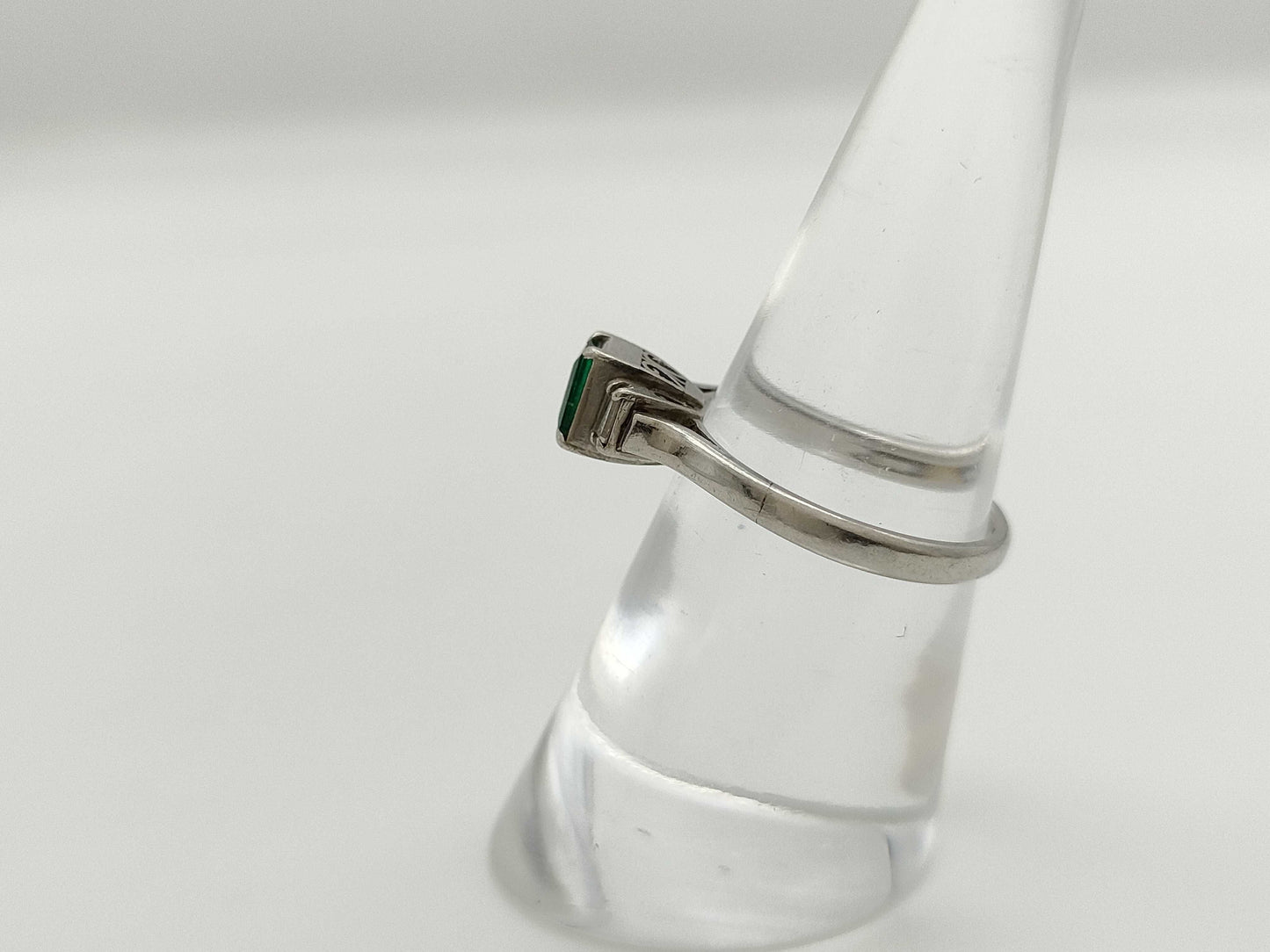 E0.40ct D0.18ct Pm850 3.1g Ring