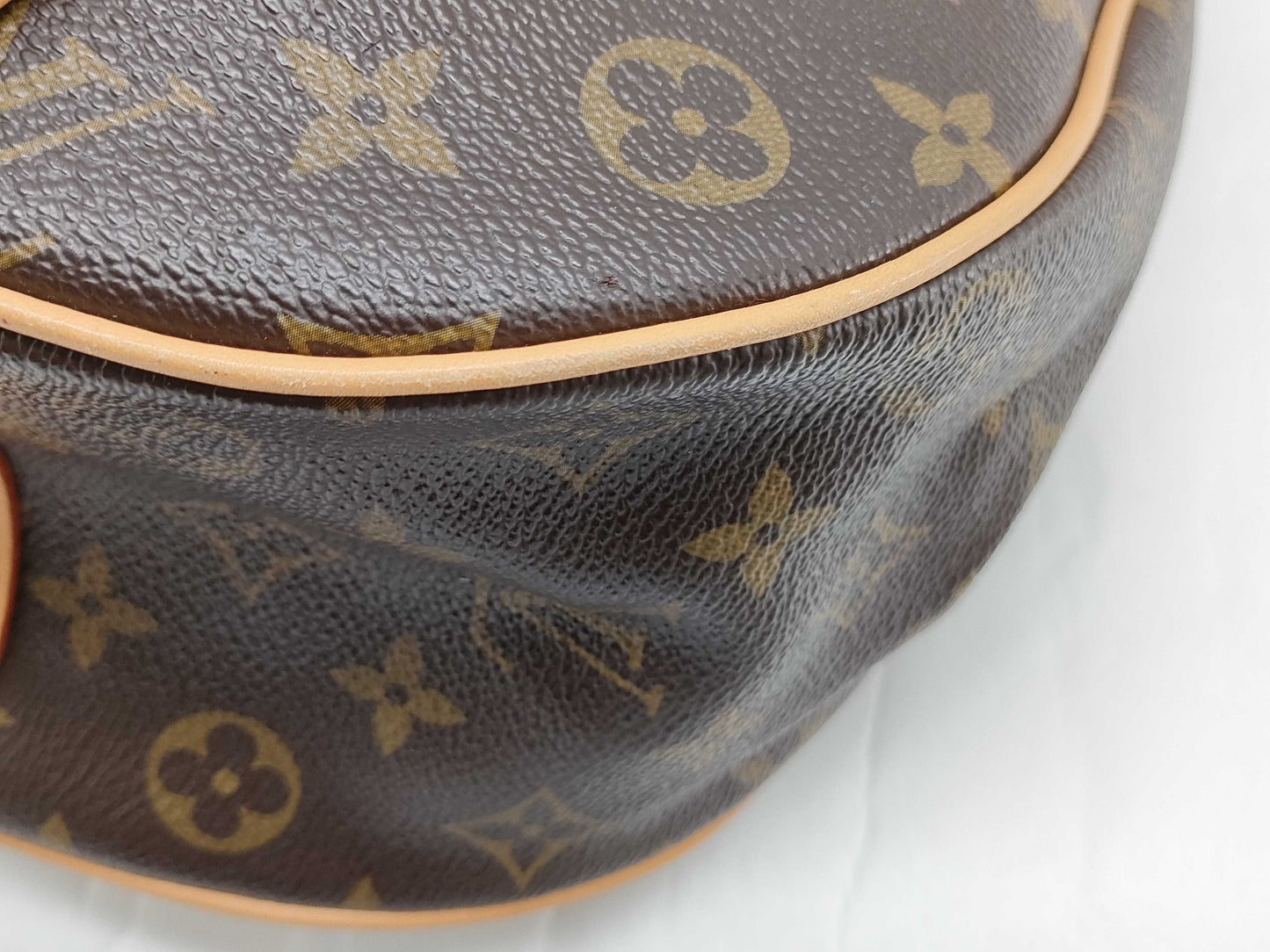 LOUIS VUITTON Monogram Galiera Handbag
