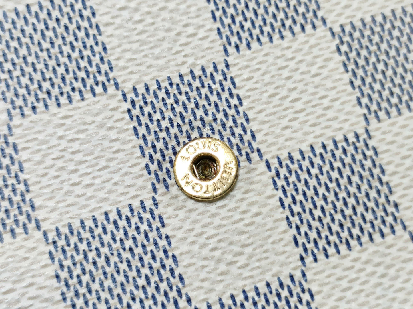 LOUIS VUITTON RFID Unverifiable Damier Azur LOUIS VUITTON Felicie Shoulder Bag