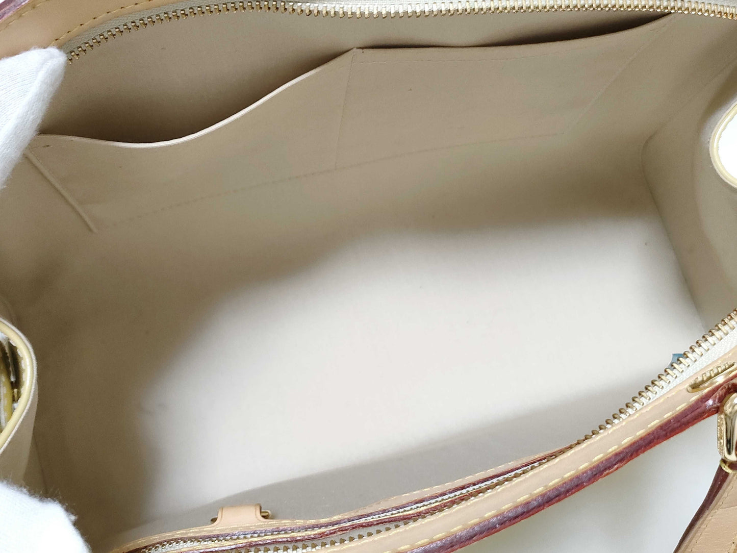 LOUIS VUITTON RFID Unverified Vernis LOUIS VUITTON Brea Handbag