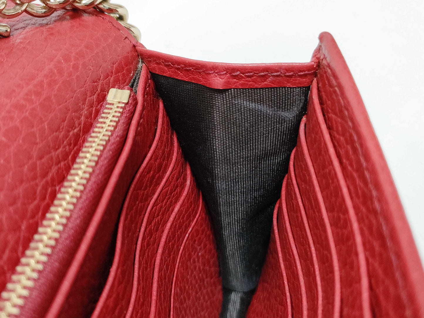 GUCCI GUCCI GUCCI? Red Shoulder Bag