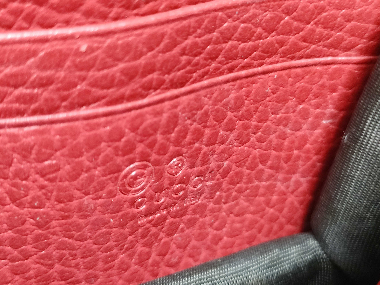 GUCCI GUCCI GUCCI? Red Shoulder Bag