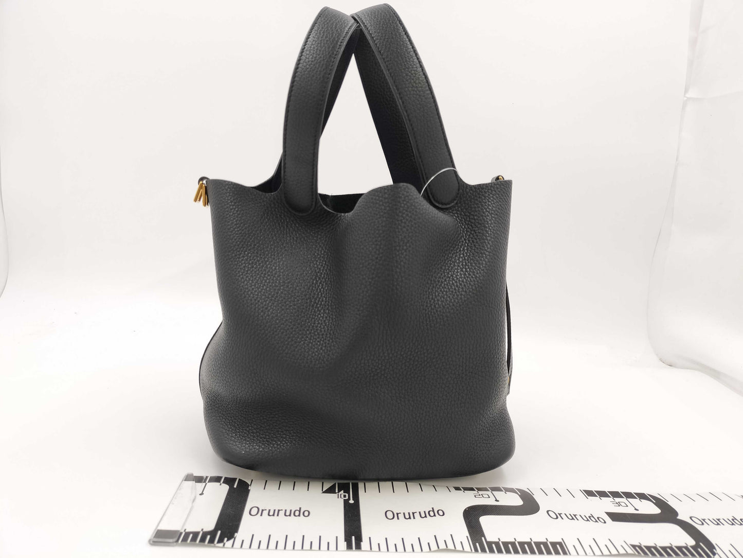 HERMES Picotin Lock MM Taurillon Clemence Leather Handbag in Black with GD Hardware and Y Stamp