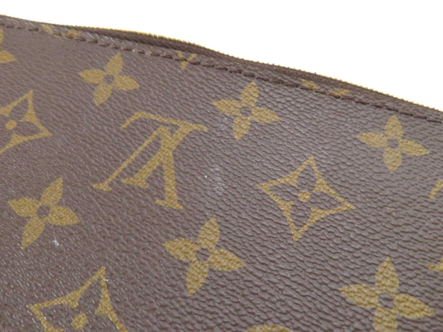 LOUIS VUITTON Unconfirmed Louis Vuitton Monogram Neverfull Pouch with ST