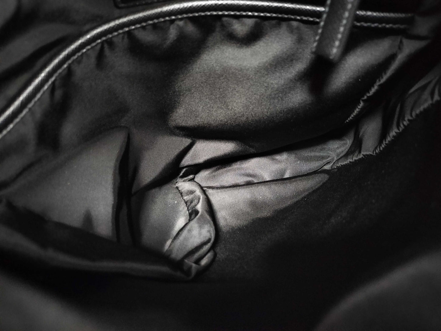 PRADA Re-Nylon Shoulder Bag/Messenger Bag 2VH023
