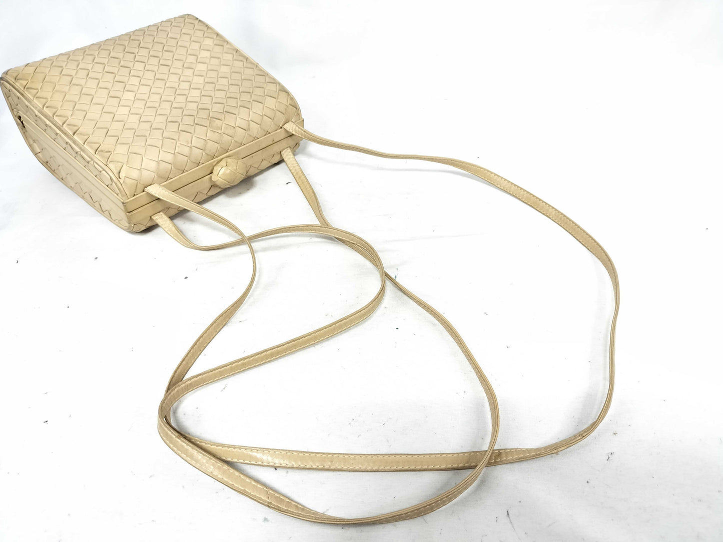 BOTTEGA VENETA Intrecciato Bottega Veneta Intrecciato Clasp Shoulder Bag