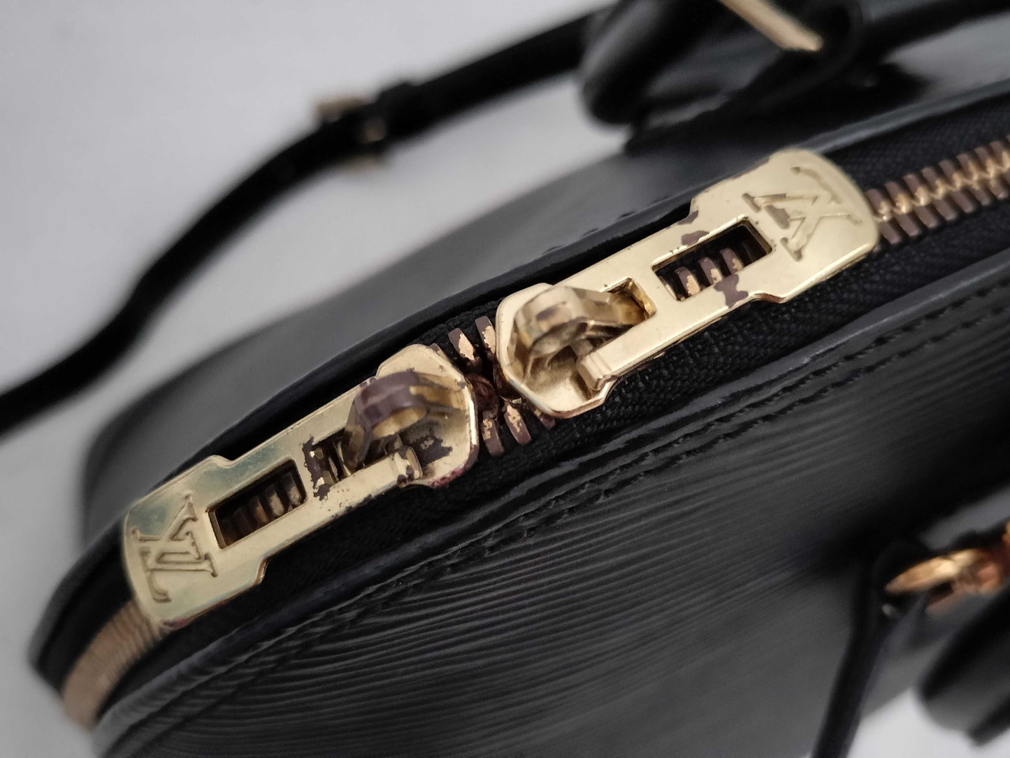 LOUIS VUITTON AR0956 Epi Louis Vuitton Epi Alma PM 2-way Shoulder Bag/Handbag