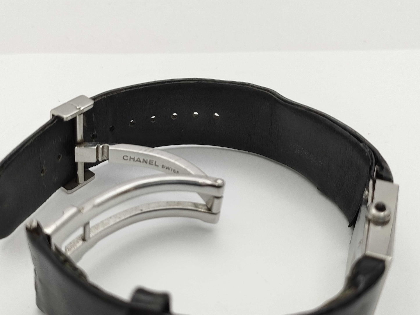 CHANEL Matelasse VR76035 Quartz Women's Watch