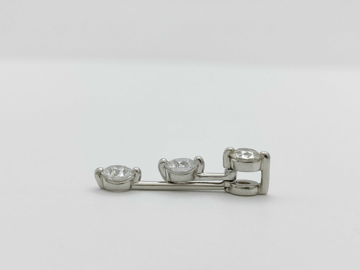 D0.315/0.330/0.355ct Pt900 2.0g Pendant Top