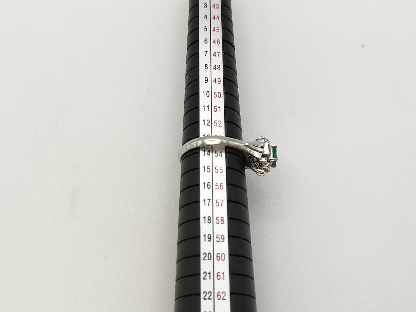 Emerald and Diamond Pm900 5.0g Ring