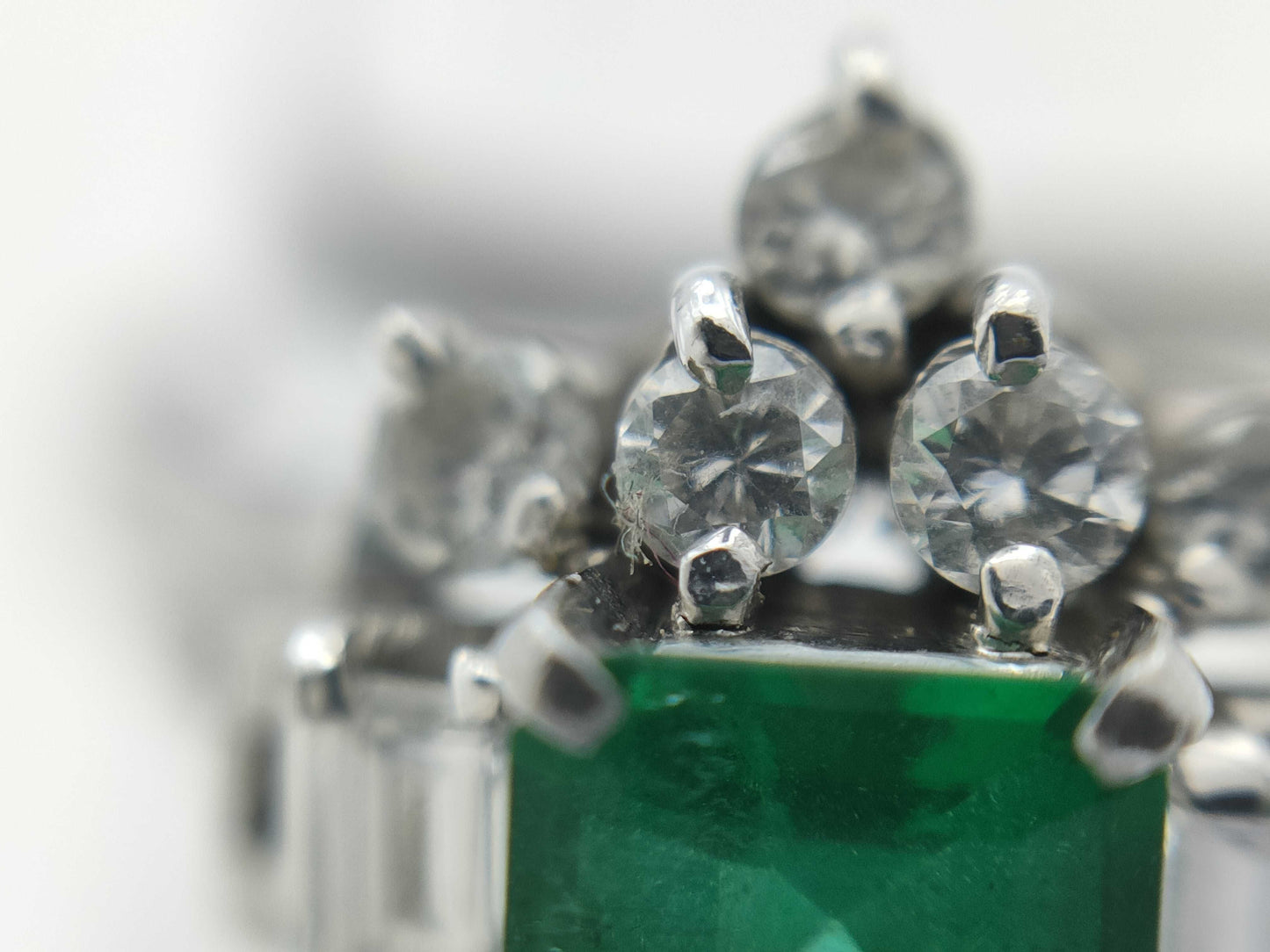 Emerald and Diamond Pm900 5.0g Ring