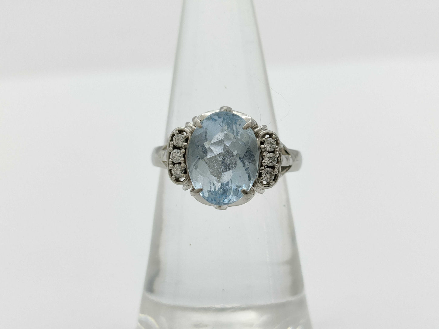 AQ 2.44ct D 0.09ct Pt900 6.3g Ring