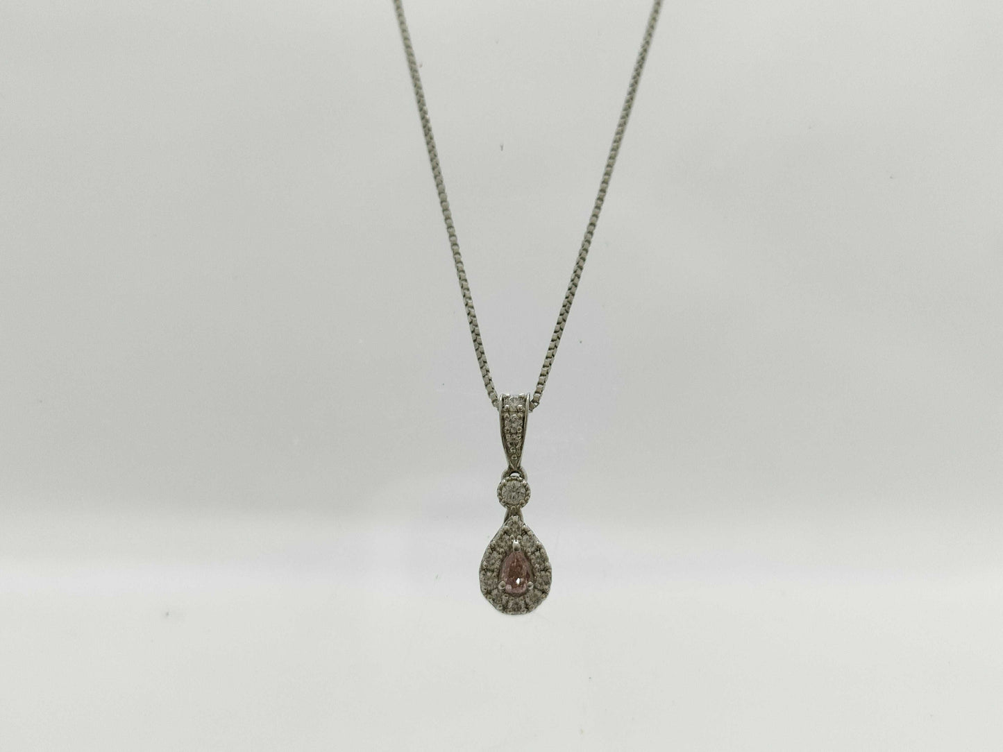 0.10ct Pink Diamond, 0.51ct Colorless Diamond, Pt900/850, 2.5g Necklace