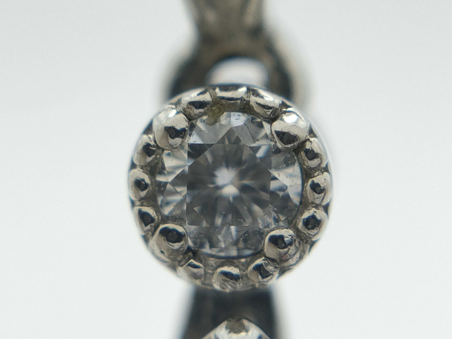 0.10ct Pink Diamond, 0.51ct Colorless Diamond, Pt900/850, 2.5g Necklace