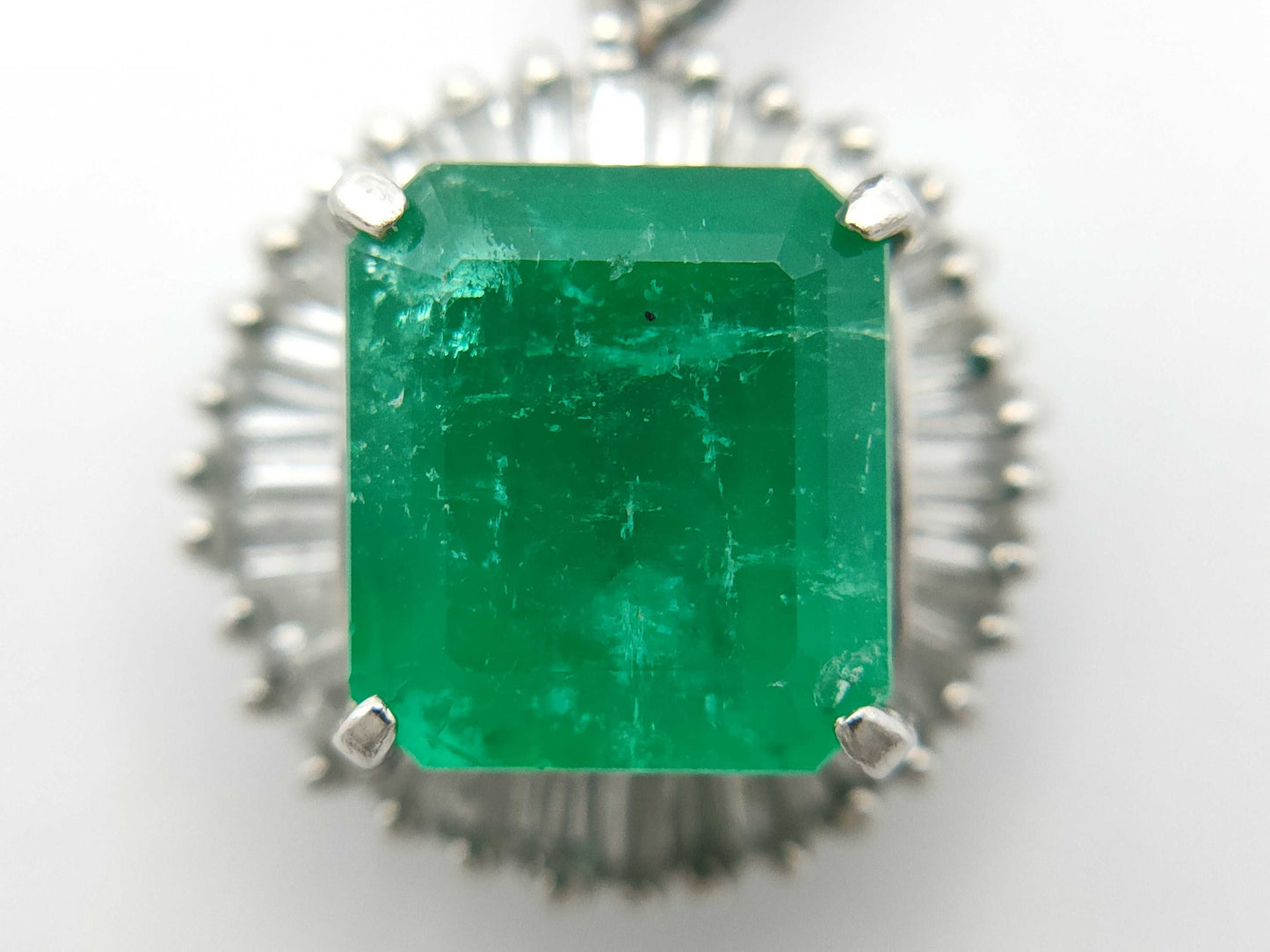 E2.02ct D0.36ct Pt900/850 7.8g Necklace