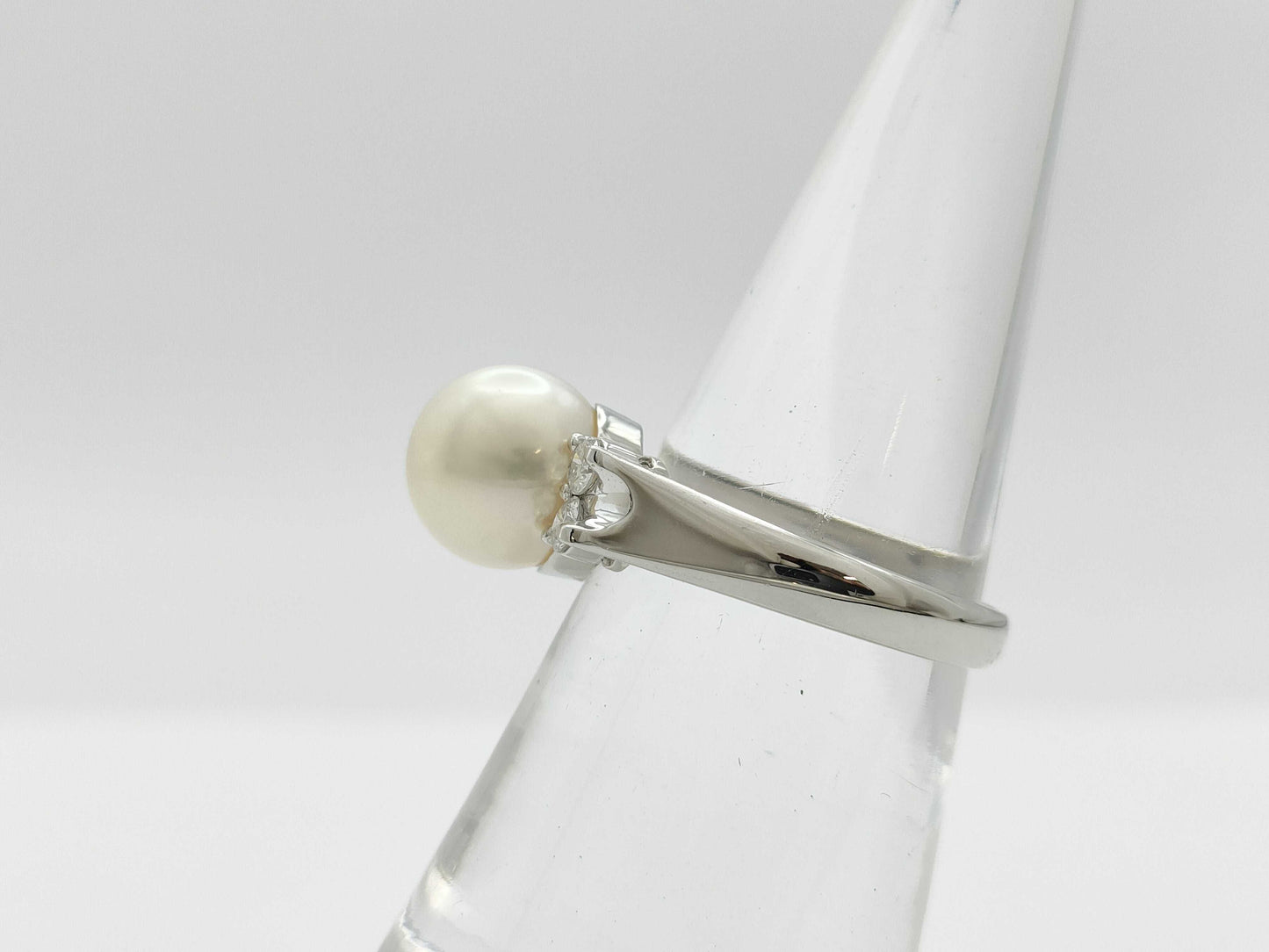 Pearl Ring, Diameter: Approx. 8.7mm, D0.23ct, Pt900, 6.1g
