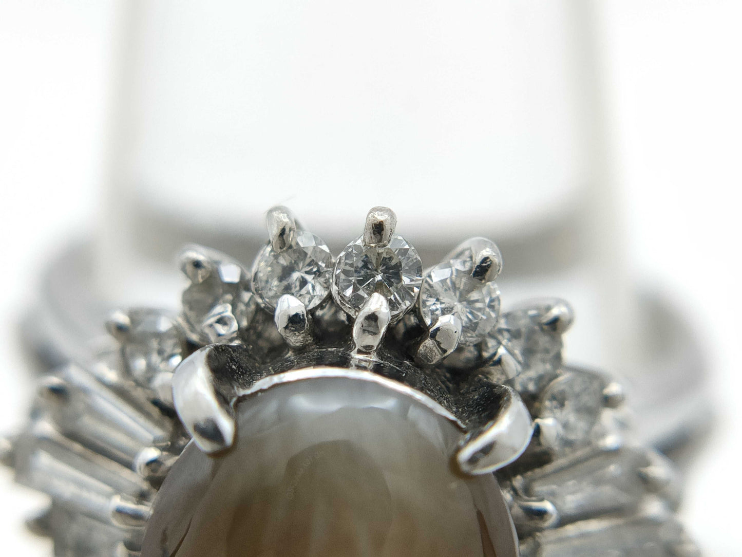Chrysoberyl Cat's Eye 2.47ct D0.45ct Pt900 5.4g Ring