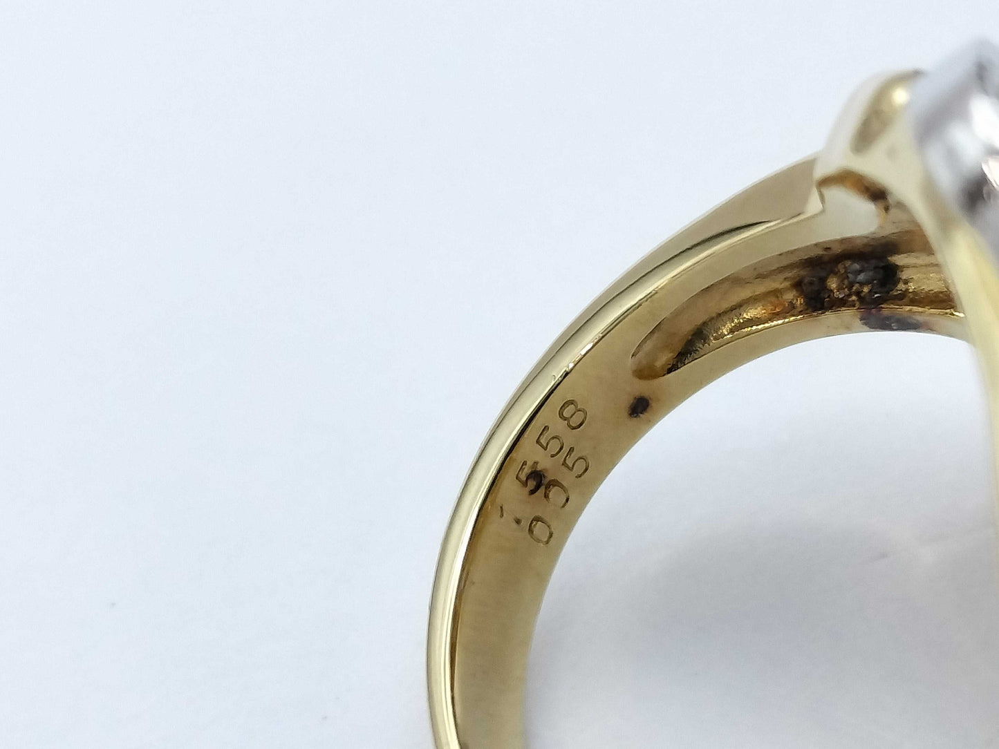 AQ1.558ct D0.05ct K18/PT900 12.6g Ring