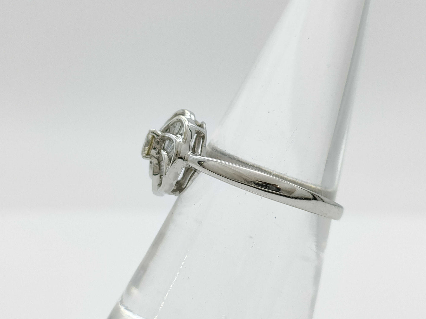 Diamond K18WG 2.7g Ring