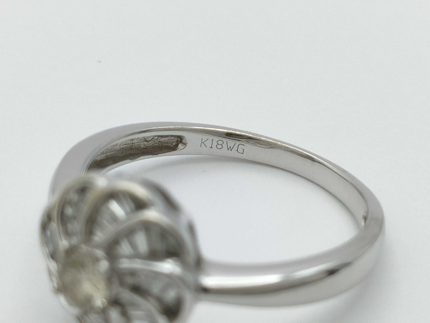 Diamond K18WG 2.7g Ring