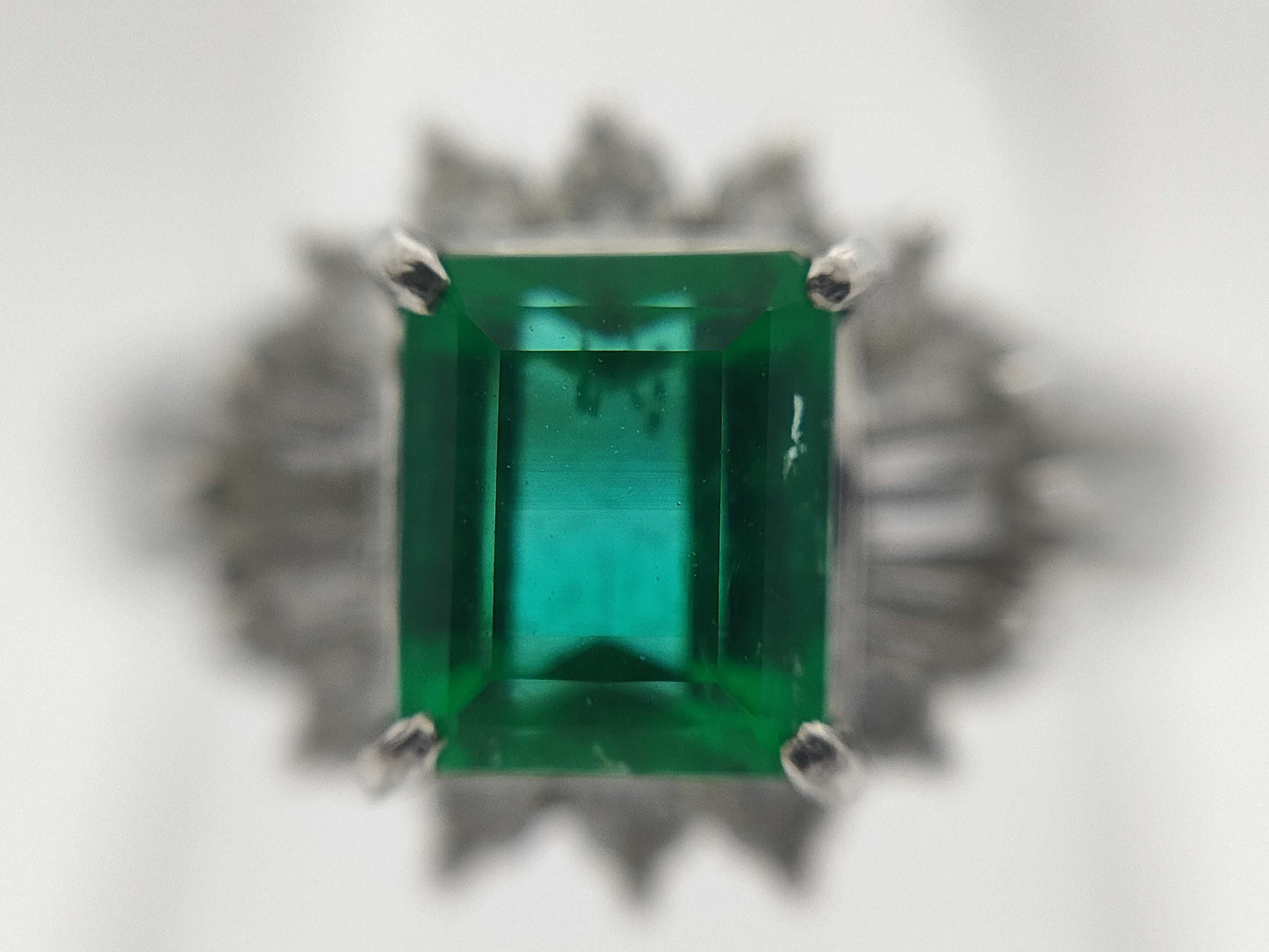 E0.64ct D0.29ct Pt900 4.3g Ring