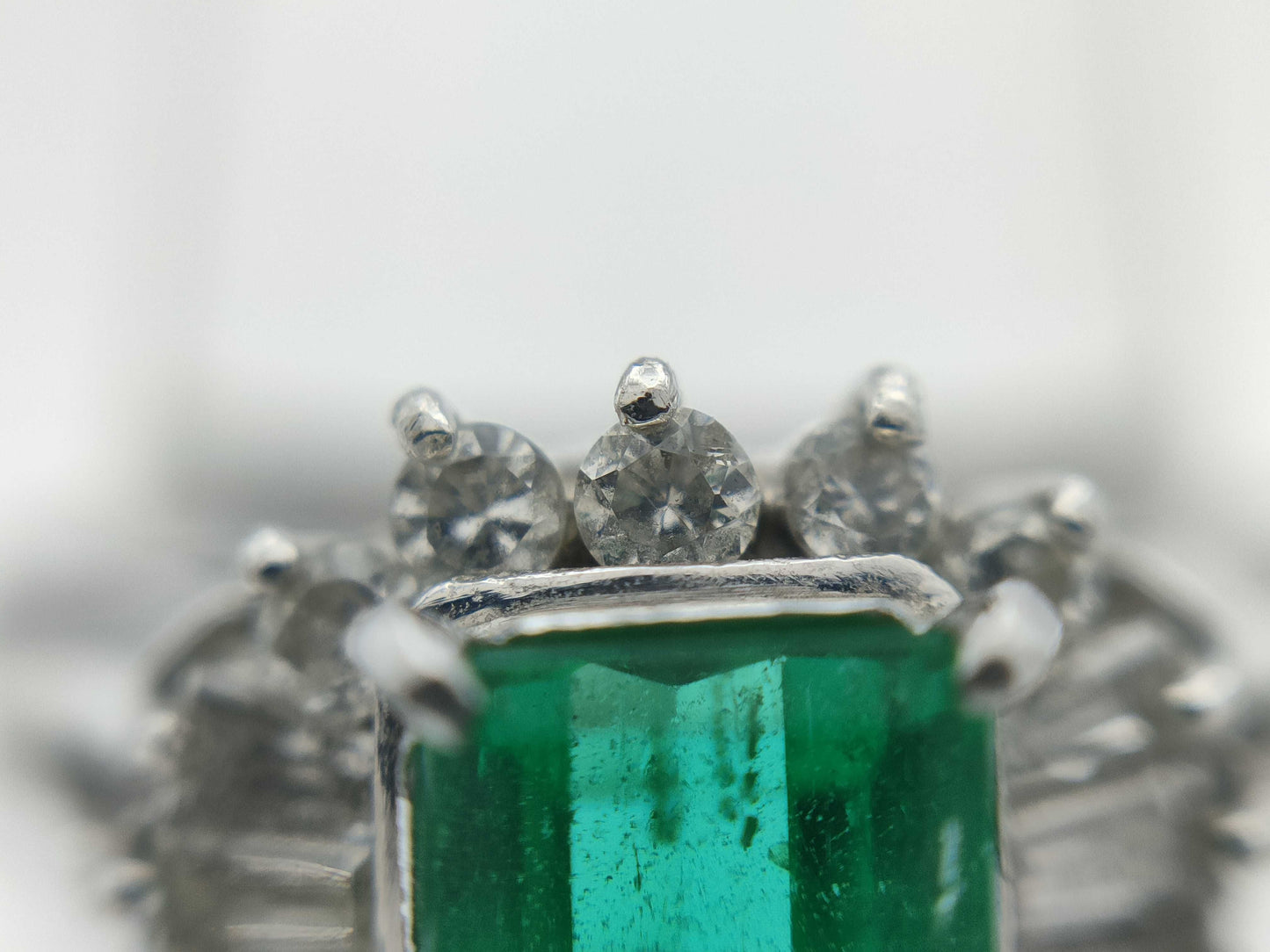 E0.64ct D0.29ct Pt900 4.3g Ring