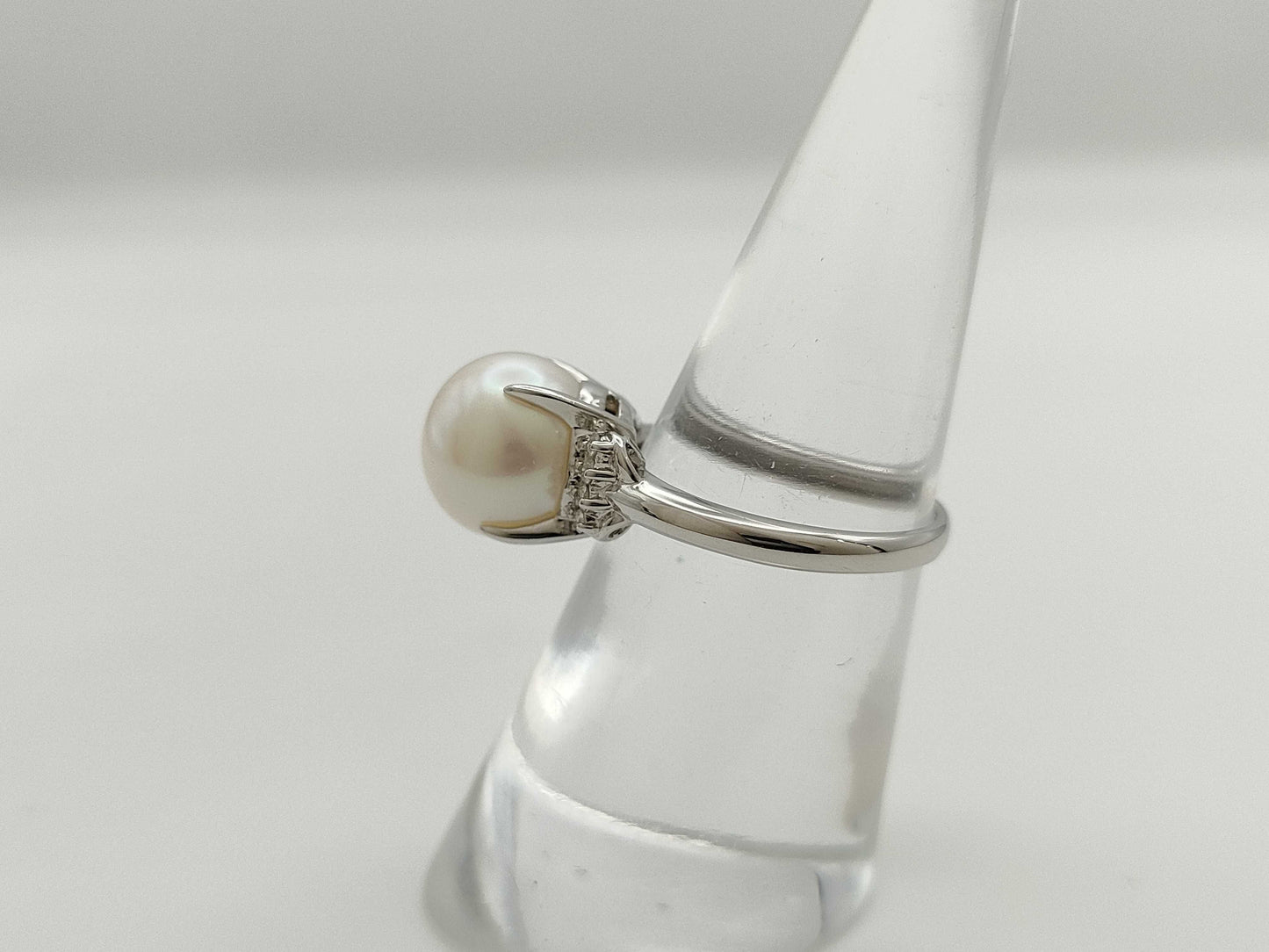 Pearl Ring 9.7mm Diameter, 0.07ct, 14K White Gold, 3.1g