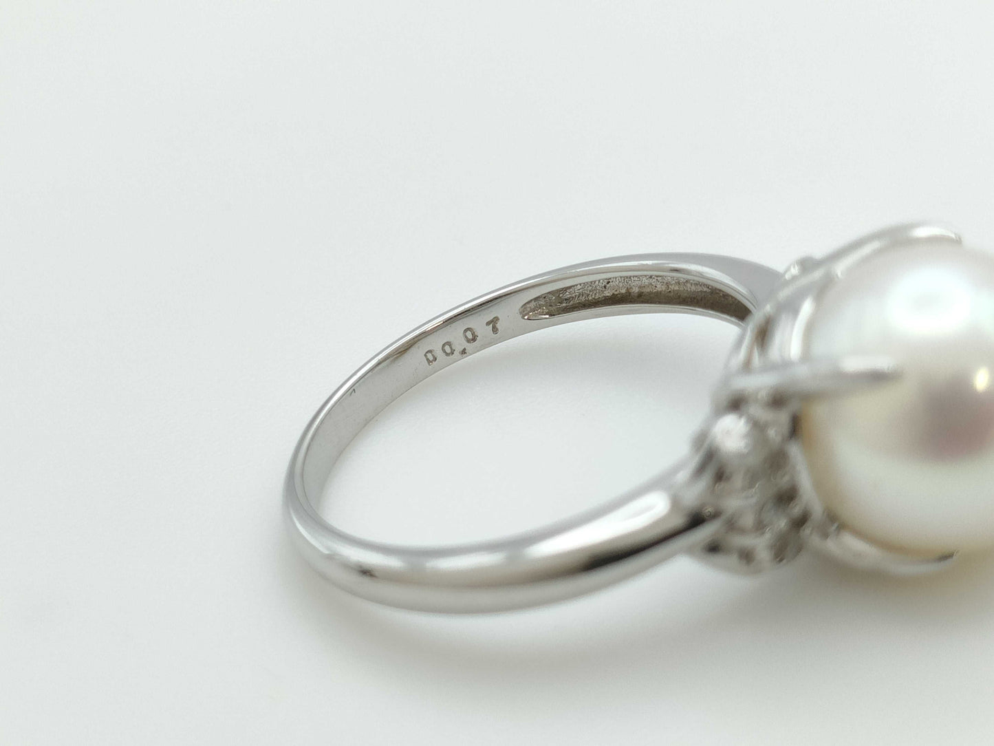 Pearl Ring 9.7mm Diameter, 0.07ct, 14K White Gold, 3.1g