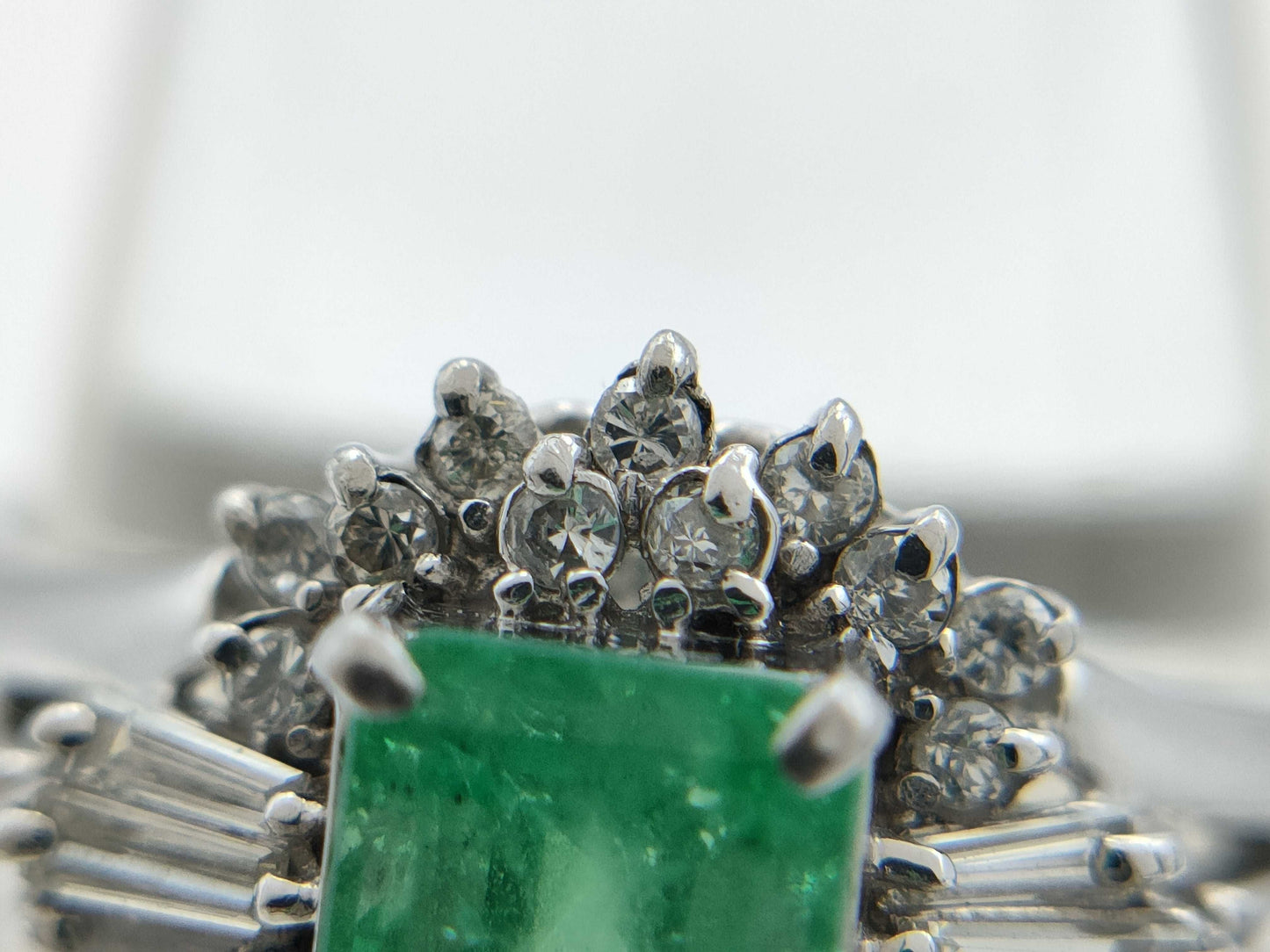 E0.83ct D0.27ct Pt900 5.4g Ring