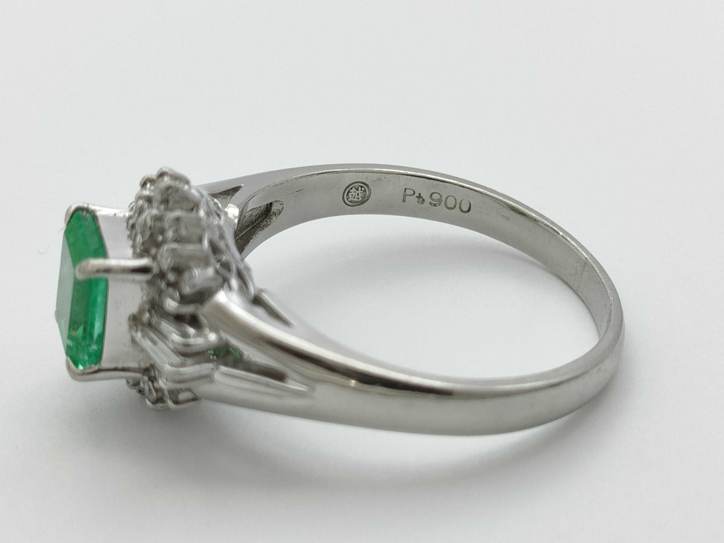 E0.83ct D0.27ct Pt900 5.4g Ring