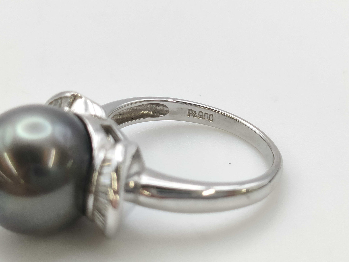 Black South Sea Pearl Ring, approx. 12.4mm diameter, 0.31ct, 8.6g, PT900