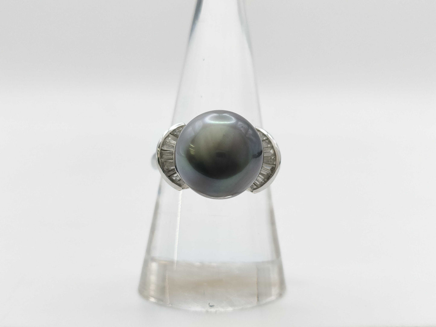 Black South Sea Pearl Ring, approx. 12.4mm diameter, 0.31ct, 8.6g, PT900