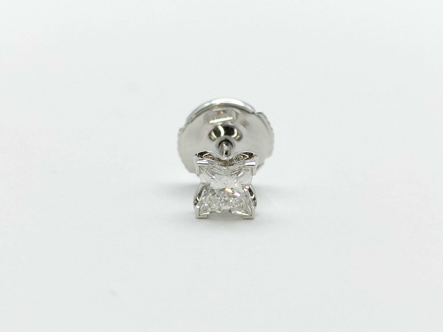 LOUIS VUITTON Star Diamond Earrings in White Gold and AU750, 1.1g