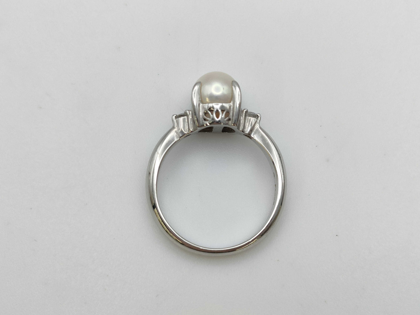 Pearl diameter: approx. 7.0mm, D0.06ct, PT850, 4.6g, Ring