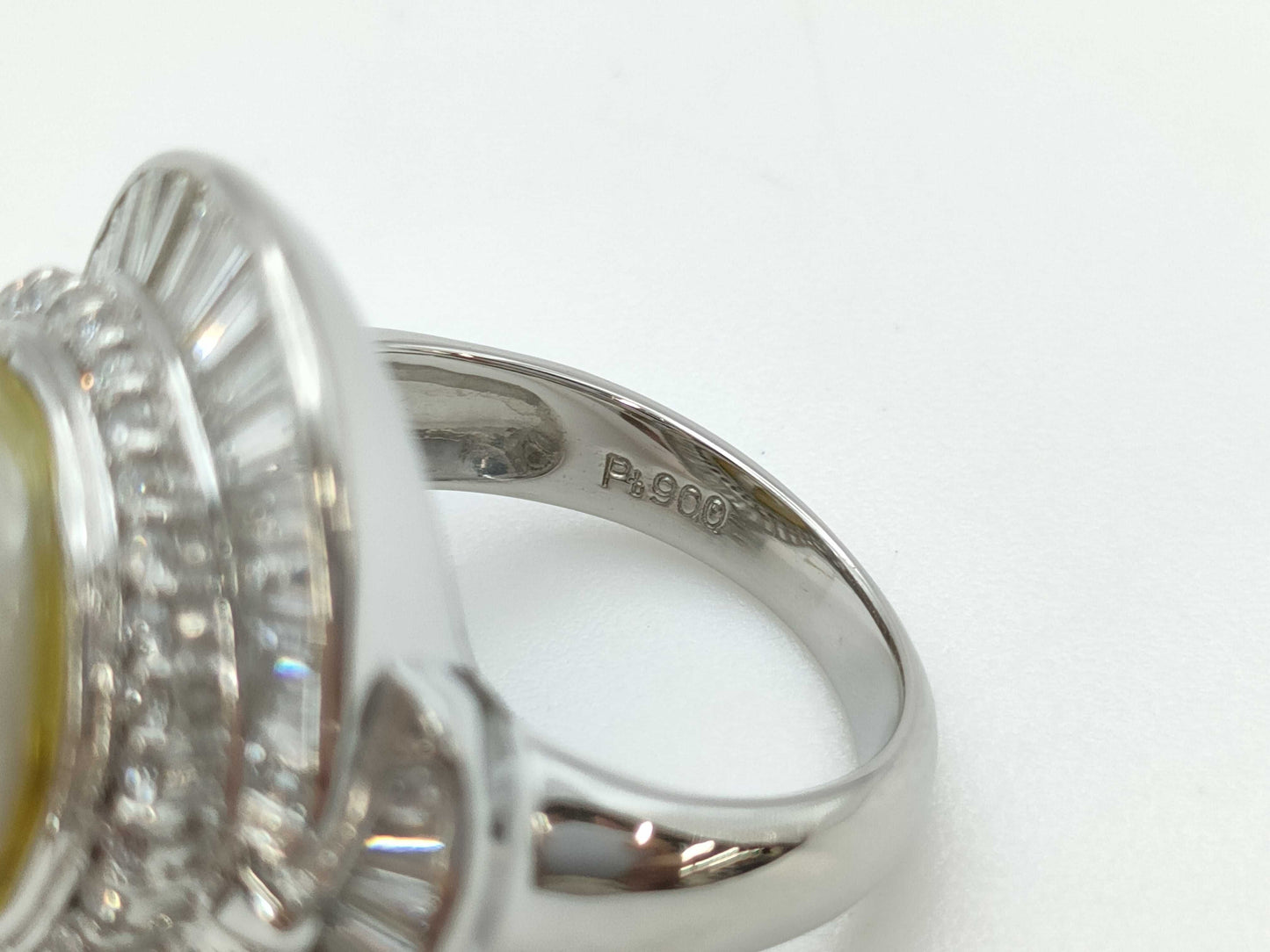 Pearl Ring, Diameter: Approx. 14.3mm, D1.95ct, Pt900, 19.4g