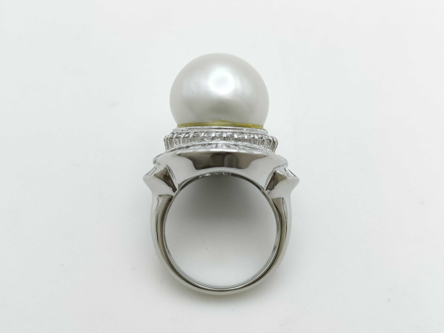 Pearl Ring, Diameter: Approx. 14.3mm, D1.95ct, Pt900, 19.4g