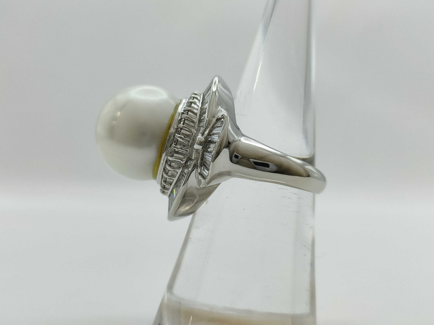 Pearl Ring, Diameter: Approx. 14.3mm, D1.95ct, Pt900, 19.4g