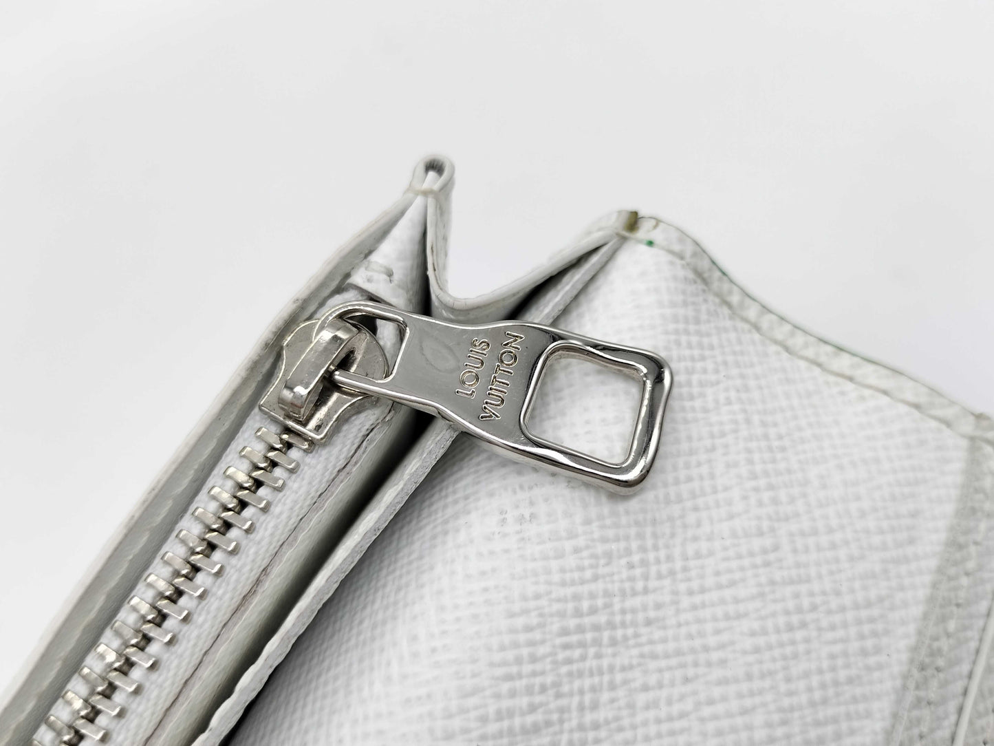 LOUIS VUITTON RFID Verified Louis Vuitton Everyday LV Portefeuille Brazza Long Wallet Green Wallet