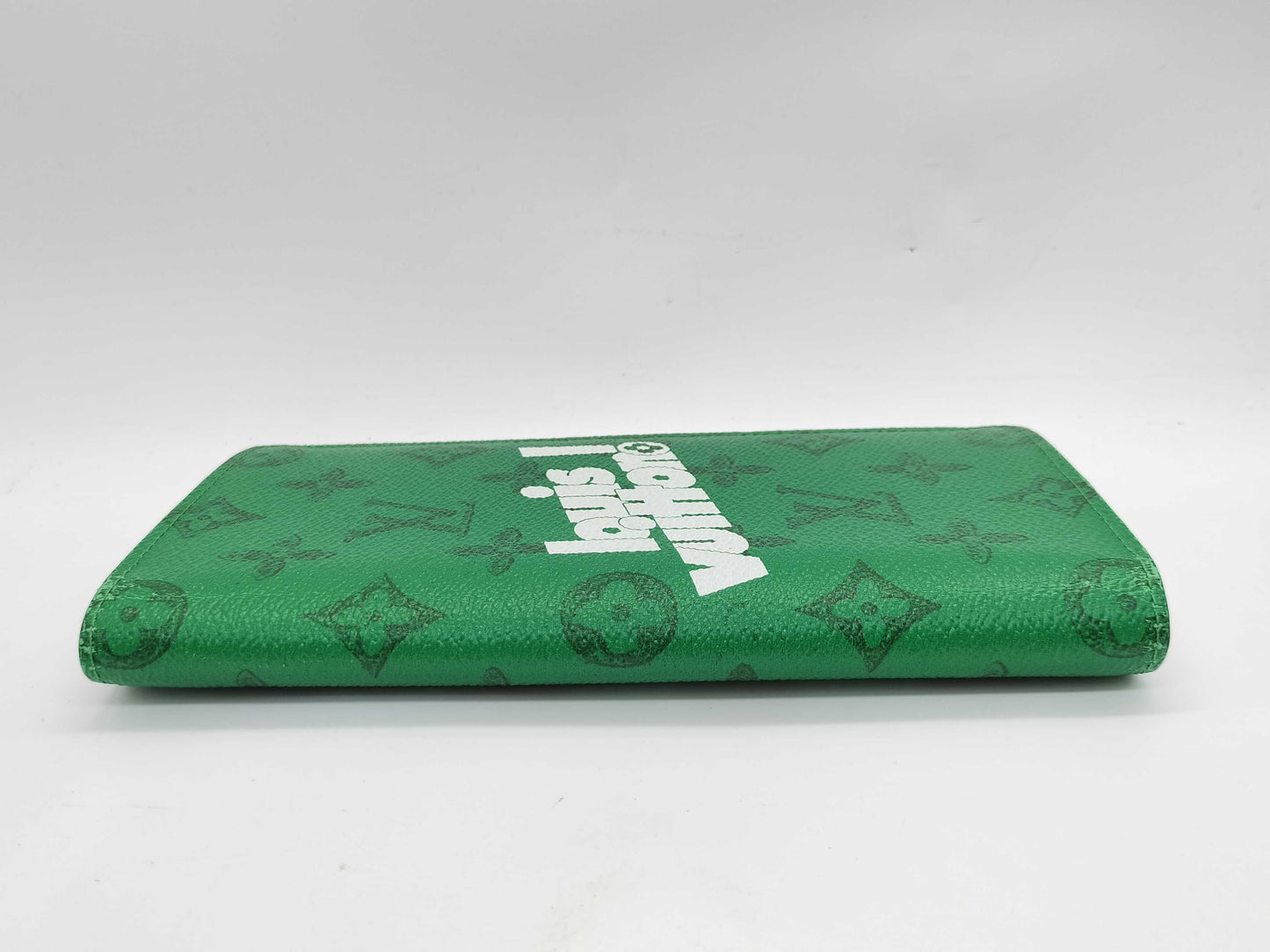LOUIS VUITTON RFID Verified Louis Vuitton Everyday LV Portefeuille Brazza Long Wallet Green Wallet