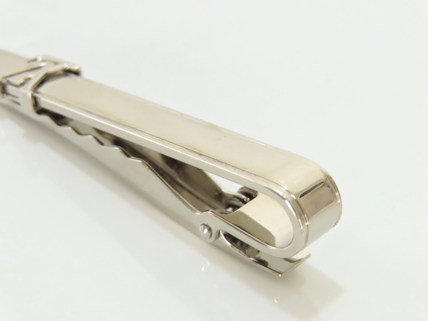 LOUIS VUITTON LV Signature Pan Scravate Tie Clip, Cufflinks