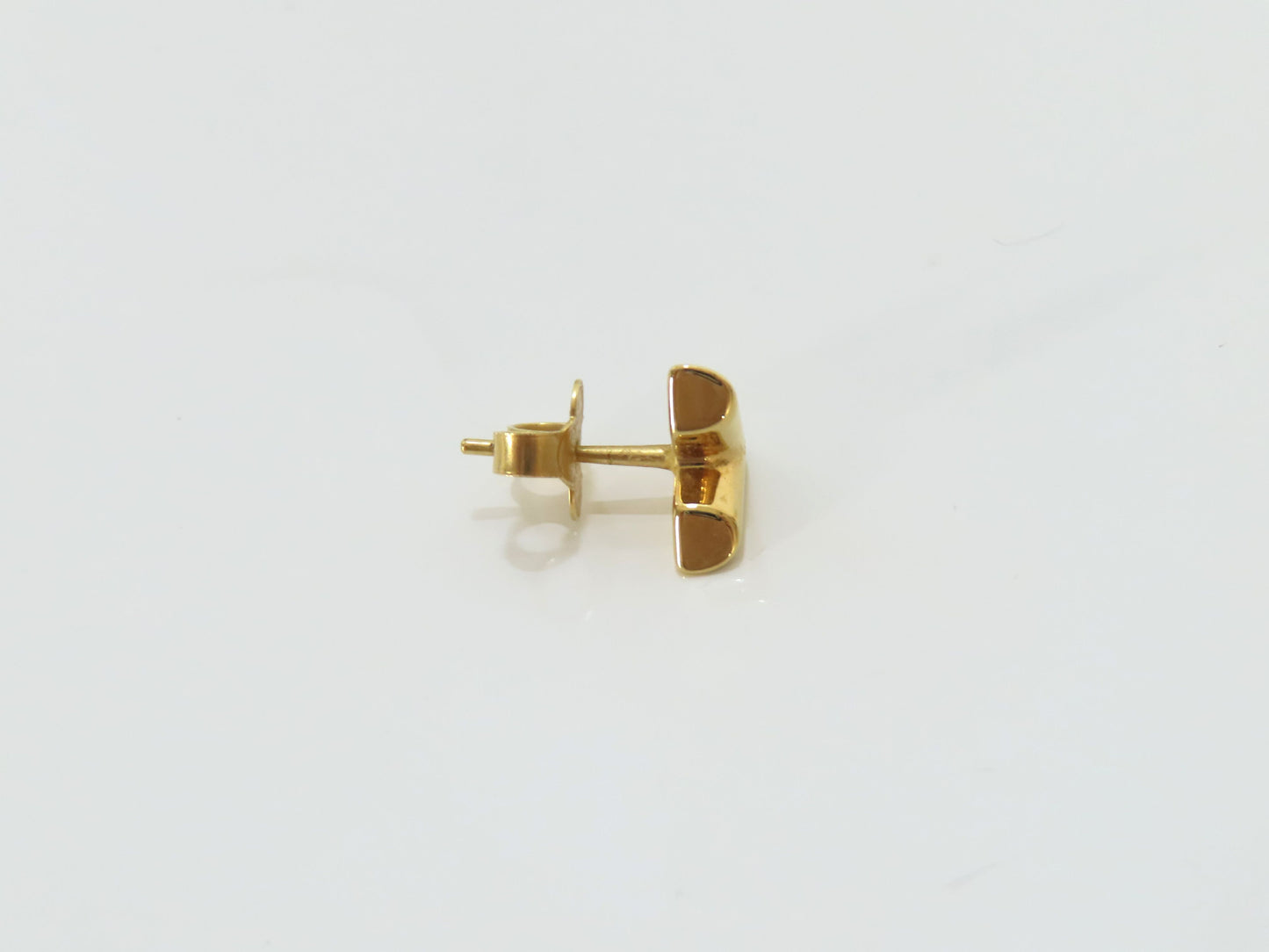 LOUIS VUITTON LV Essential V Earrings M68153 LE1213 GP Earrings