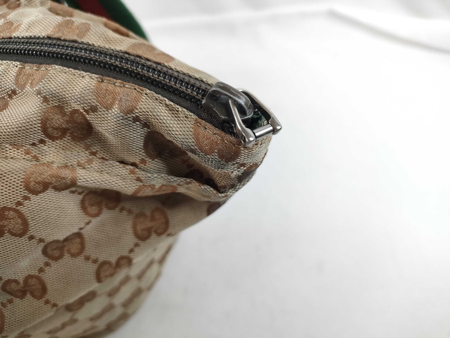 GUCCI GG Canvas Handbag, Nylon Fabric, Size 131.230