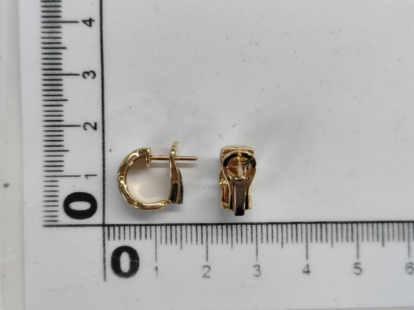CHANEL Coco Crush YG Au750 6.1g Earrings