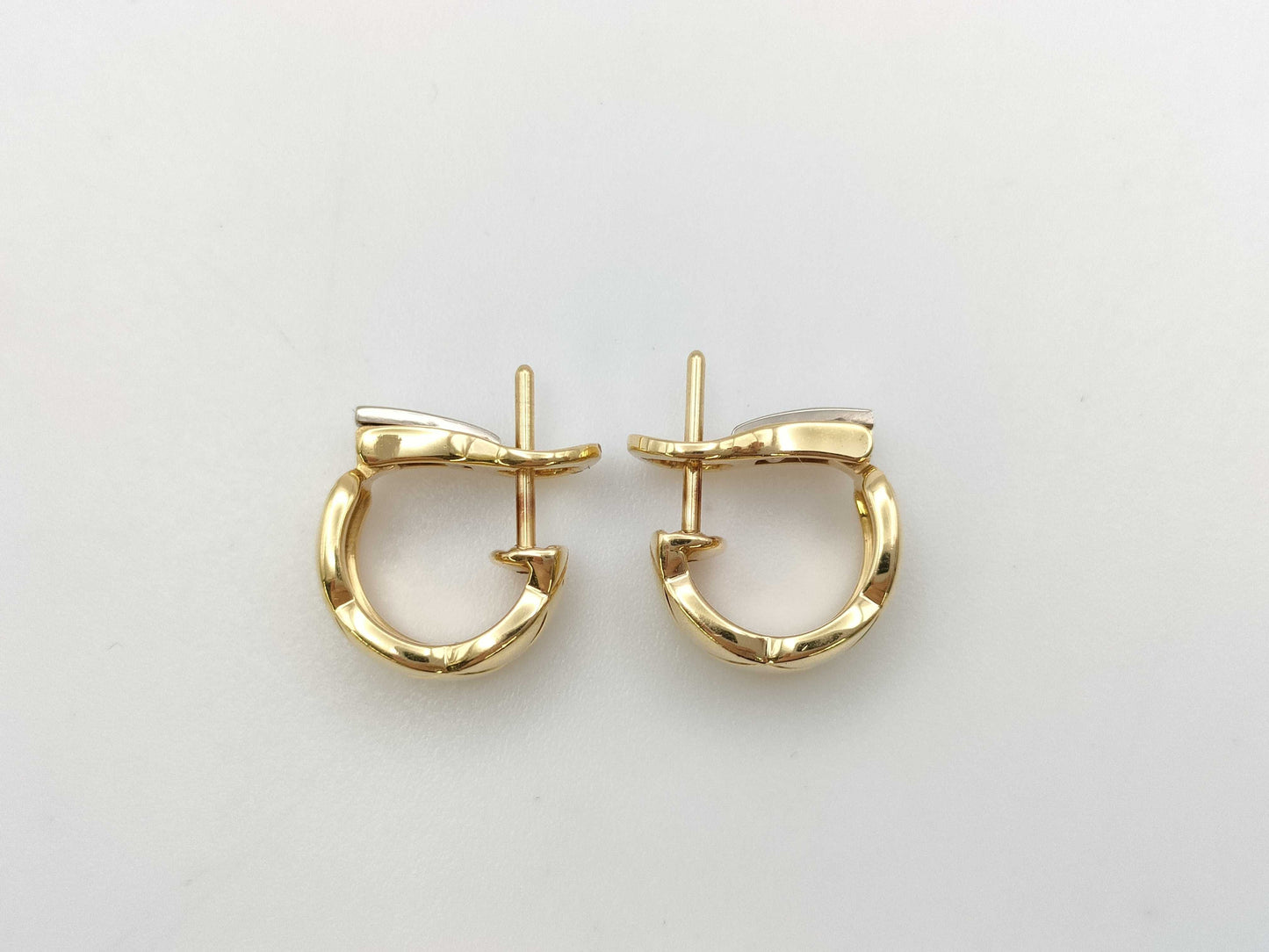 CHANEL Coco Crush YG Au750 6.1g Earrings