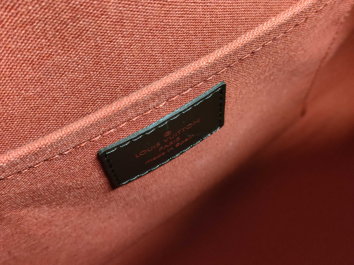 LOUIS VUITTON Damier Louis Vuitton bag handbag