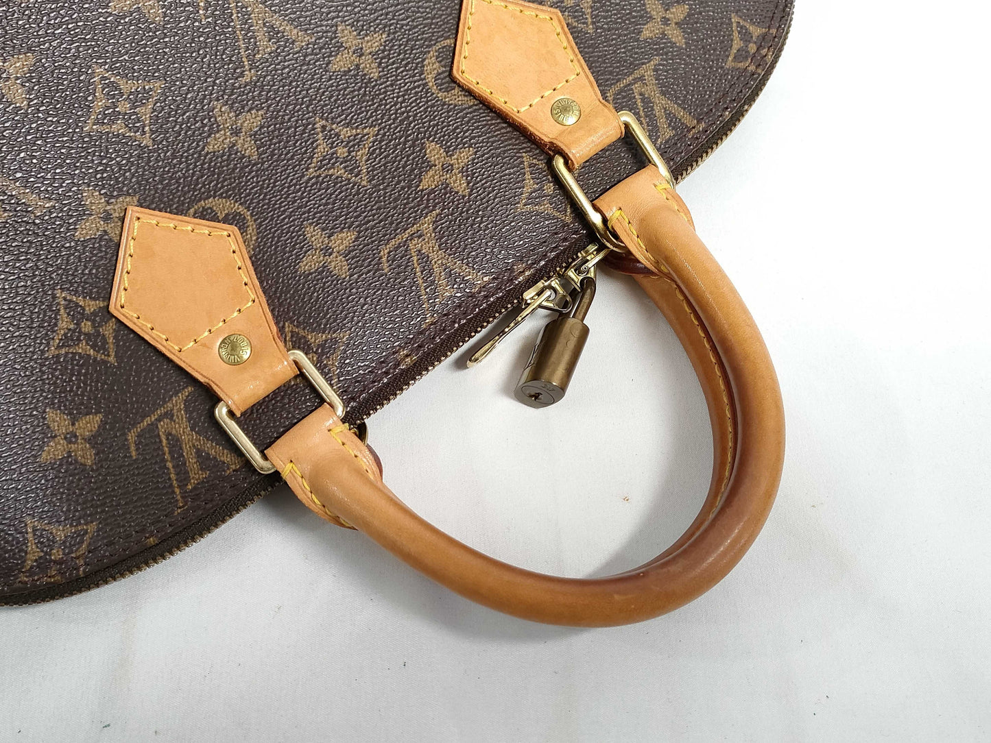 LOUIS VUITTON Monogram Louis Vuitton Bag Handbag