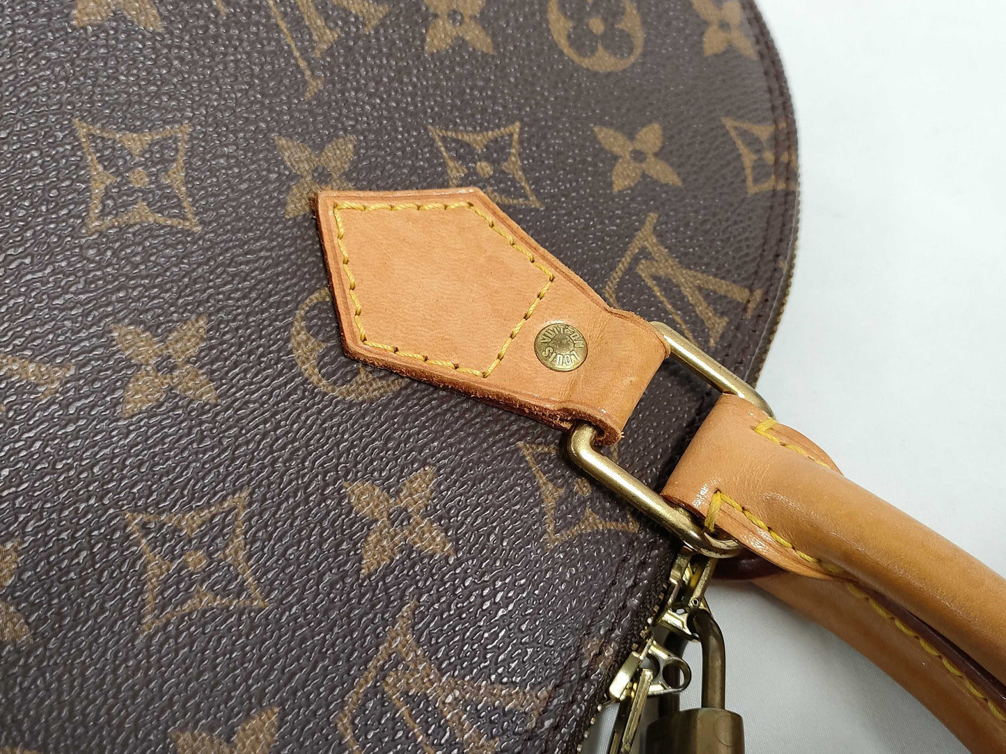 LOUIS VUITTON Monogram Louis Vuitton Bag Handbag
