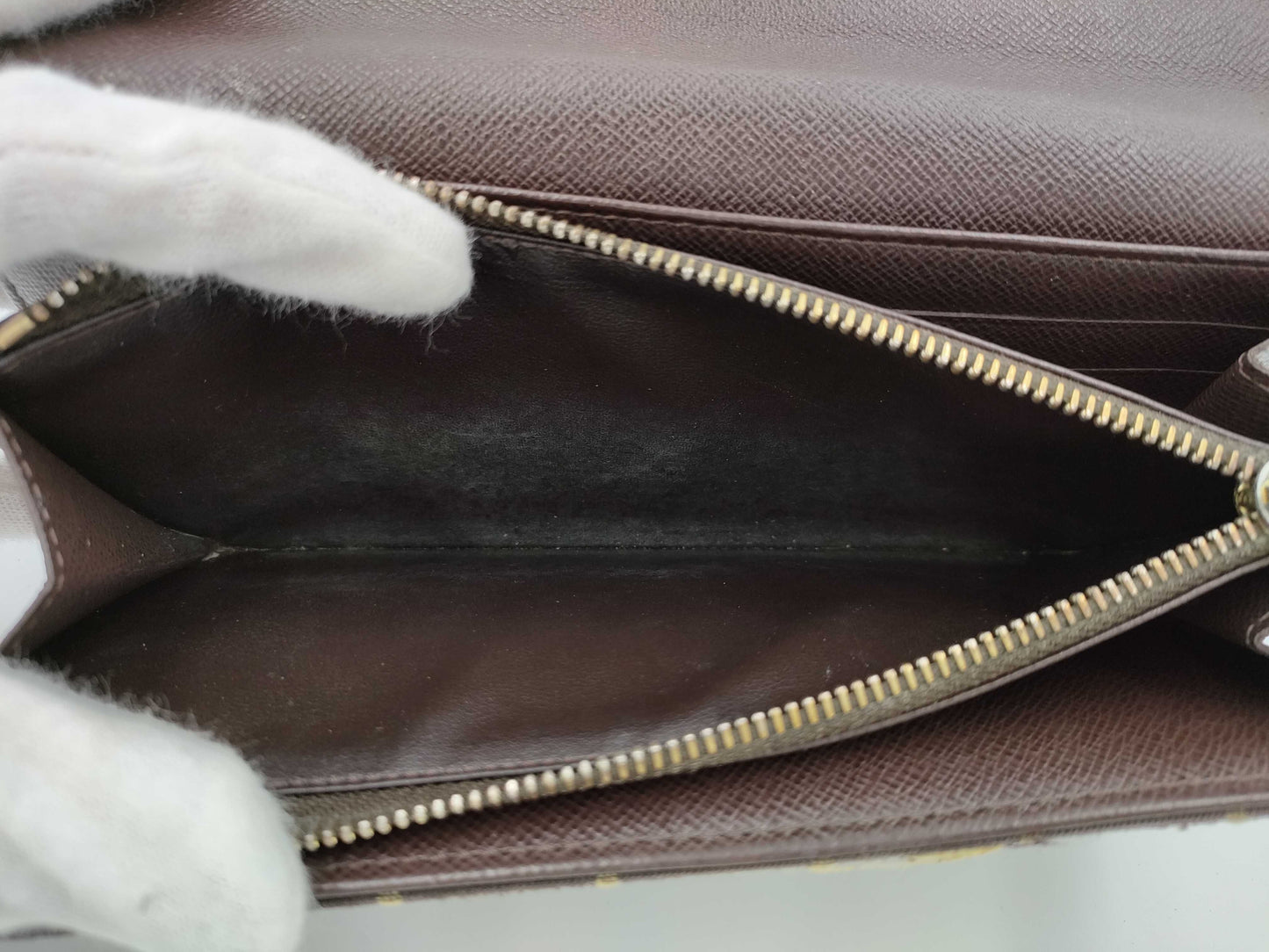 LOUIS VUITTON Mountain 5-piece bag